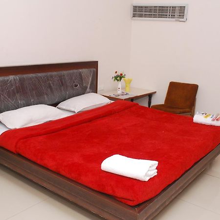 آغْرا Hotel Harish Palace المظهر الخارجي الصورة