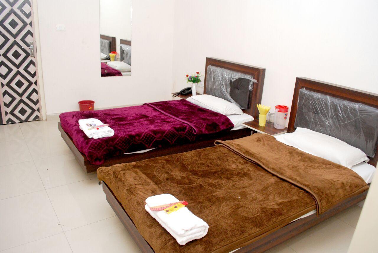 آغْرا Hotel Harish Palace المظهر الخارجي الصورة