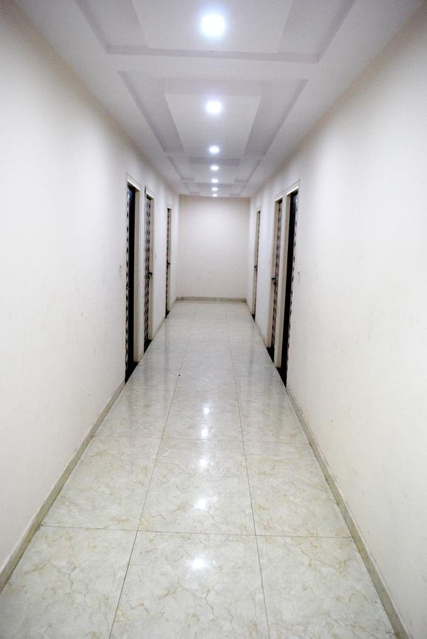 آغْرا Hotel Harish Palace المظهر الخارجي الصورة